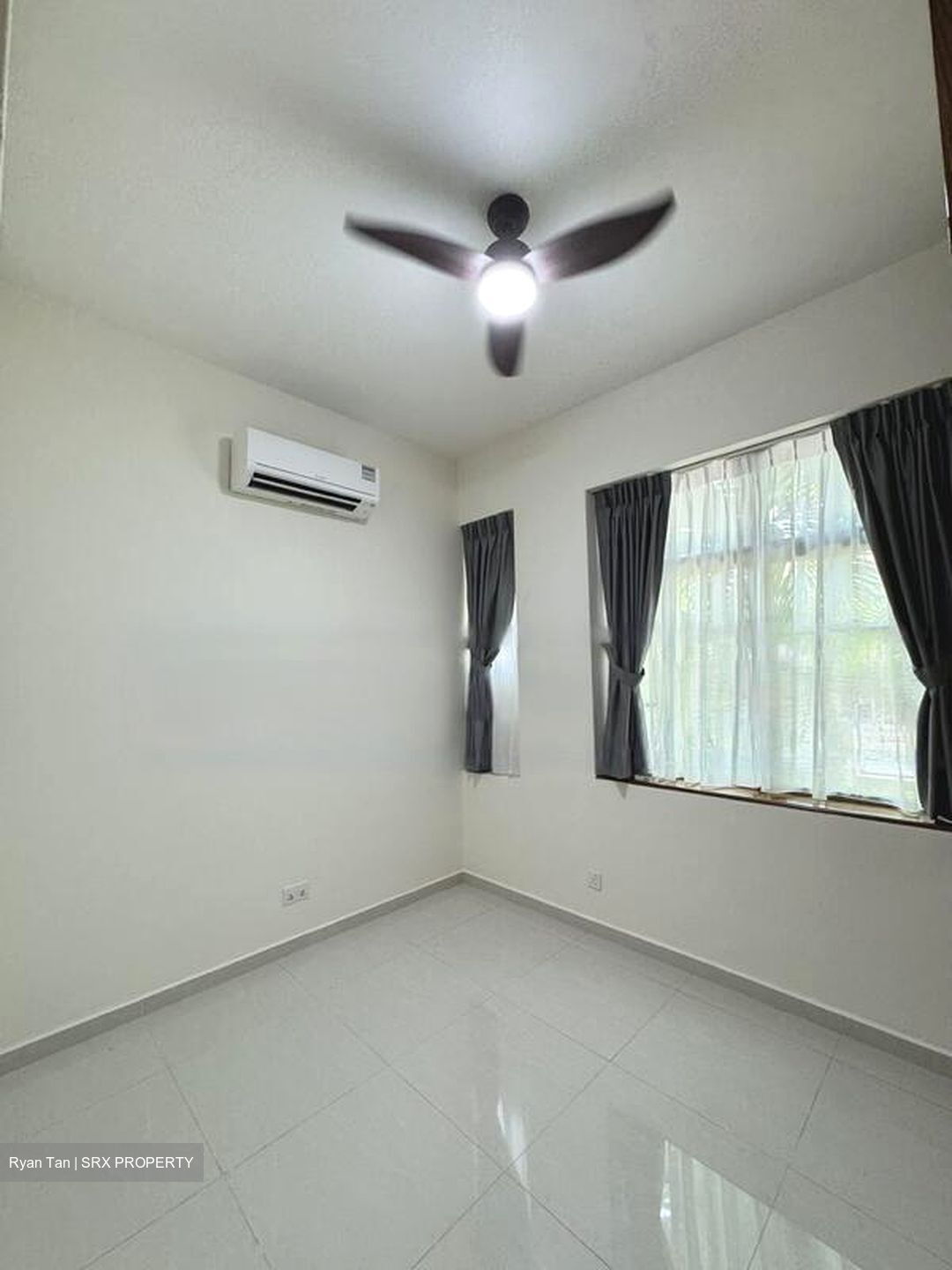 Landbay Condominium (D16), Condominium #458706651